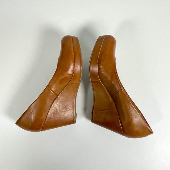 A.n.a Women’s Kenny Wedge Heel Tan Cognac Color Size 6.5 Vegan - Picture 8 of 11